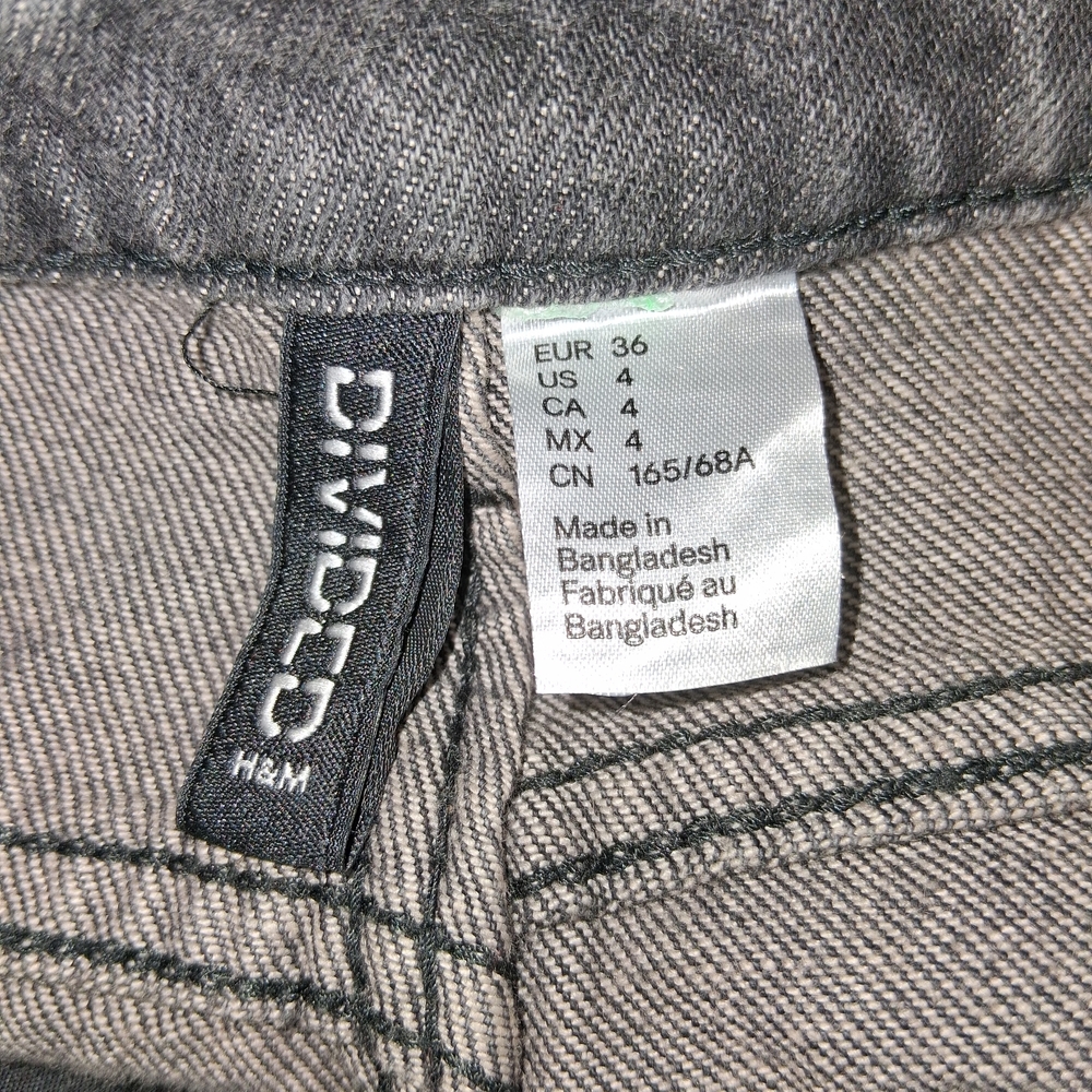 H&M Divided New Women Black and Gray Denim Jeans Size 4 Made In Bangladesh - Picture 4 of 16